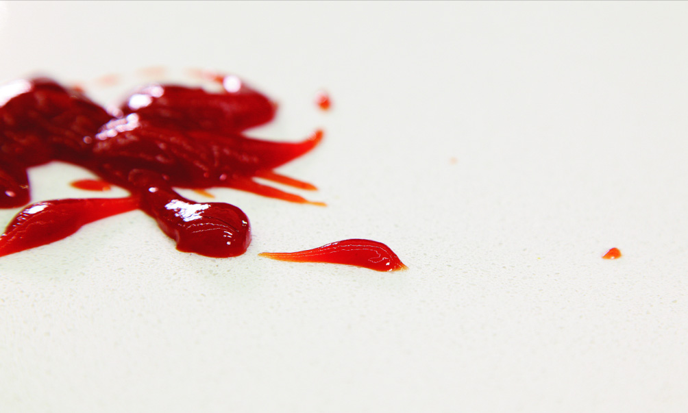 石英石台面如果出现渗茶渍、油渍了怎么处理啊？